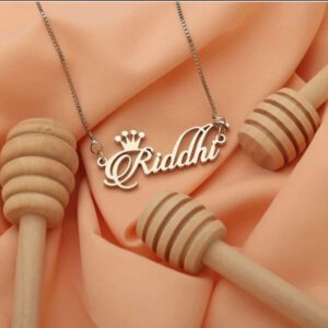 Riddhi gold name chain locket